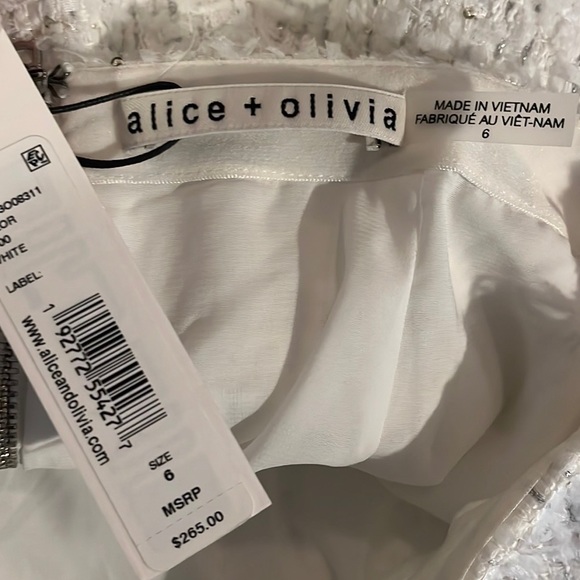 Alice + Olivia Elana White Mini Skirt with Chain Trim 6 NWT - Picture 4 of 5